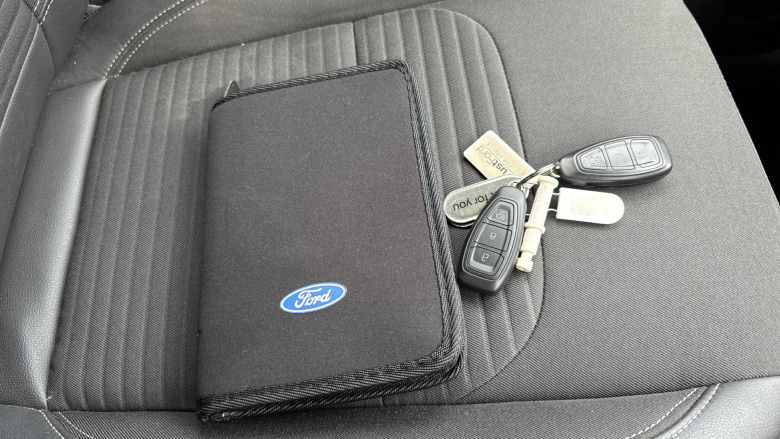 Ford Kuga 1.5 TDCi Titanium Edition 5dr 2WD Diesel Estate